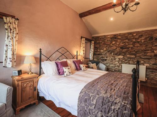 Hollins Farm Barn - image 4