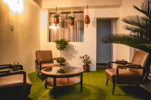 Hotel El Morlaco - Photo 2