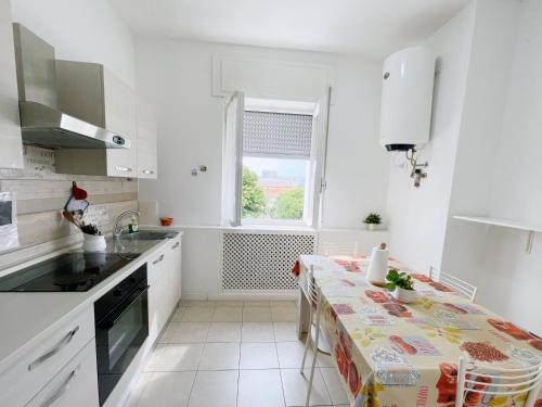 Triple Room image 9
