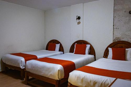 Triple Room image 3