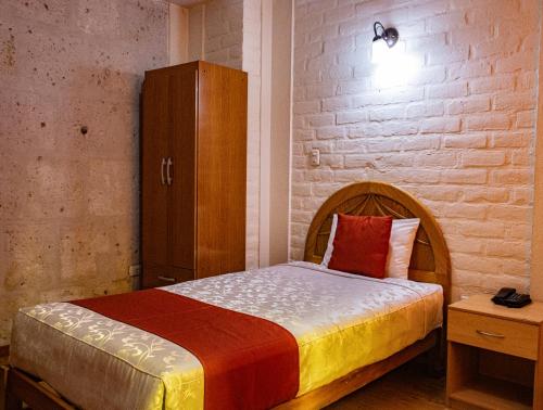 Single Room image 5