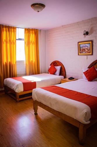 Twin Room image 10