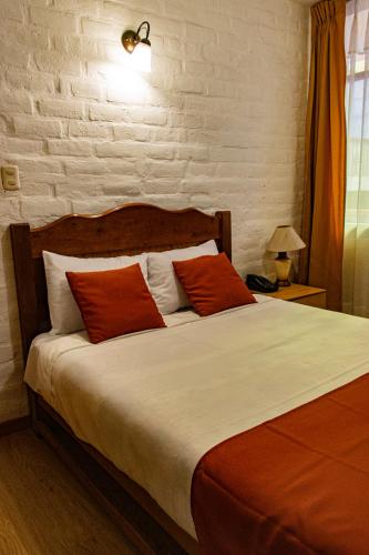 Double Room image 8