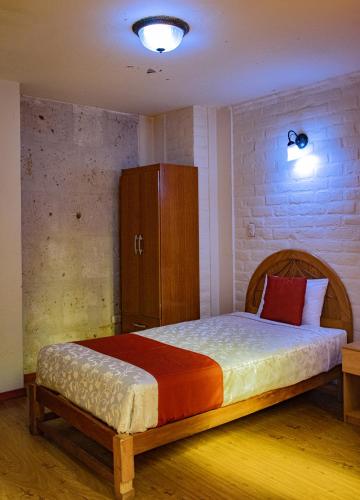 Single Room image 9
