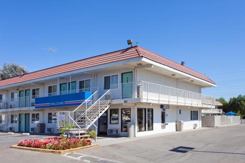 Motel 6-Stockton, CA - Charter Way West