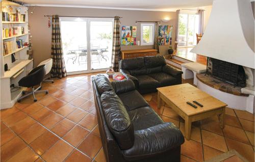 Cozy Home In Caumont Sur Durance With Private Swimming Pool, Can Be Inside Or Outside