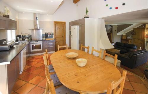 Cozy Home In Caumont Sur Durance With Private Swimming Pool, Can Be Inside Or Outside