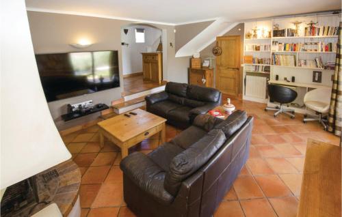 Cozy Home In Caumont Sur Durance With Private Swimming Pool, Can Be Inside Or Outside