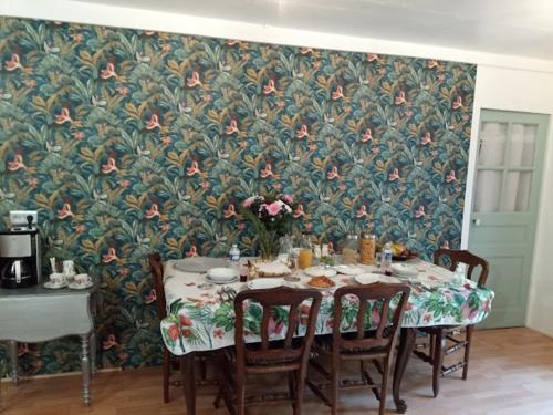 อาหารและเครื่องดื่ม, Le Chalange in มง แซงต์ มิเชล