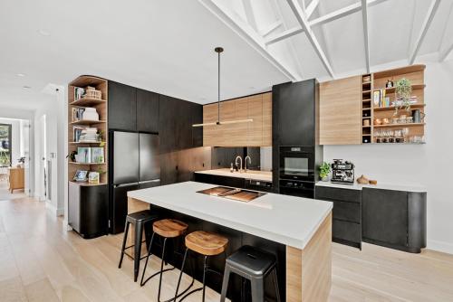 Rozelle Retreat - image 2