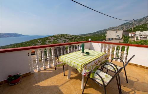  Amazing apartment in Stinica with 1 Bedrooms and WiFi in Stinica