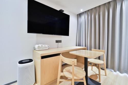 Custom Hotel