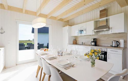кухня, Gorgeous Home In Ostseeresort Olpenitz With Sauna in Olpenitz