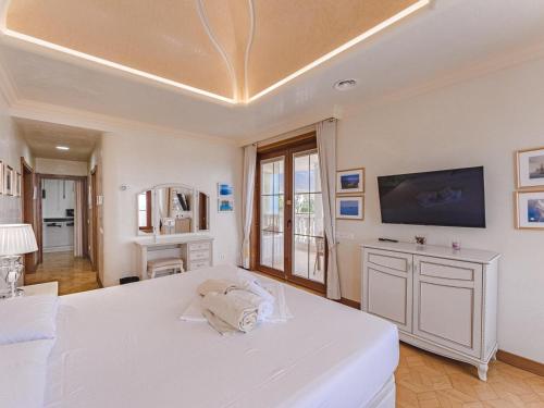 LUXURY VILLA NAUTILUS Heated pool