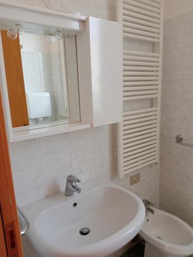 One-Bedroom Apartment with Balcony image 7