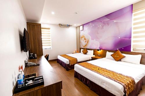 Quadruple Room image 3