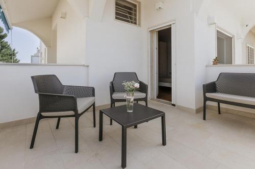 Balcony/terrace, APULIA BLUE APARTEMENTS & B&B in Fesca