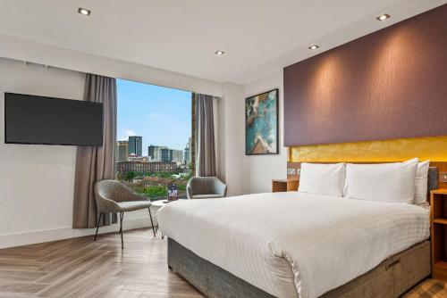 Roomzzz London Stratford - image 2