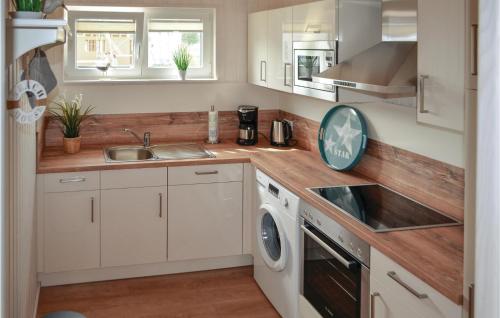 Kitchen, Nice Home In Ostseeresort Olpenitz in Olpenitz