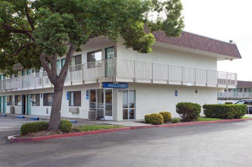 Entrance, Motel 6-Turlock, CA in Turlock (CA)