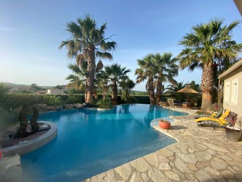 VILLA PIACERE Superbe villa prestige 4étoiles, piscine chauffée, sauna, jacuzzi, pétanque gîte à louer Thézan-lès-Béziers