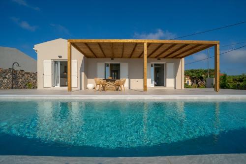 Summer Breeze Villa