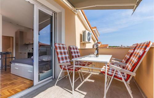 Awesome Apartment In Medulin With Wifi