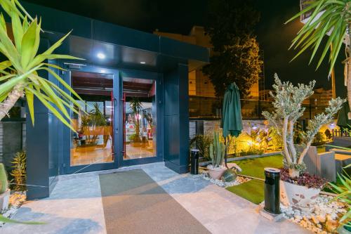 Oniks Comfort Suites - 출입구