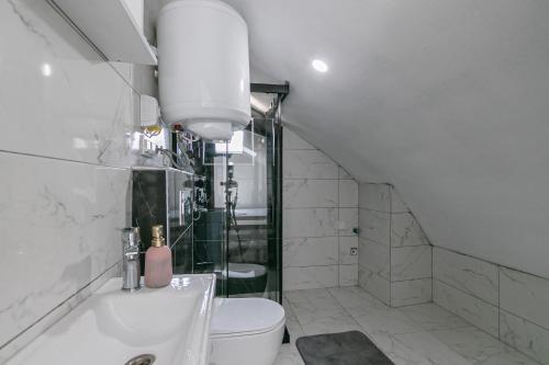 Oniks Comfort Suites - 화장실