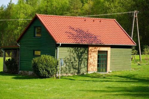 2 bedrooms, 6 beds