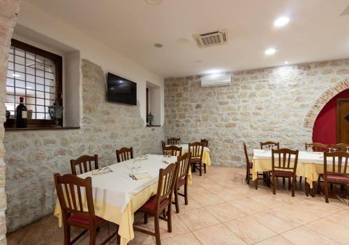 Ресторан, Agriturismo in montagna in Irpinia in Montemarano