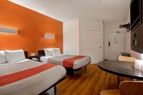 Motel 6-Gilroy CA - image 3