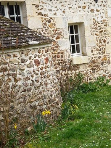 Maisonnette indépendante au bord du loir gîte à louer Châteaudun