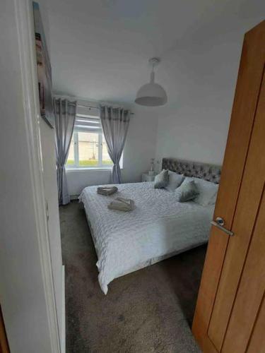 Modern 4 bedroom house in Weymouth