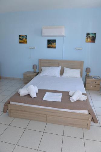 Blue Rooms – Adamantas