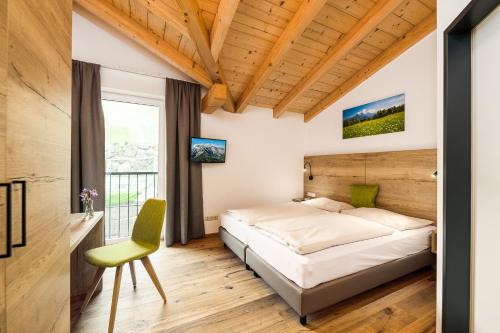 1 queen bed