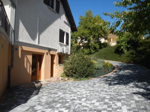 A szálláshely kívülről, Maison 3 chambres, 3 SdB, terrasse, piscine, spa in Nivolas-Vermelle
