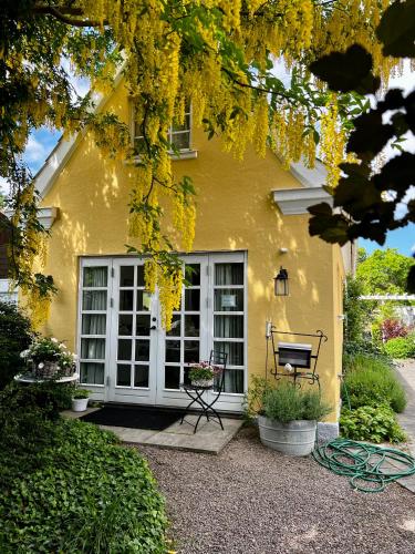 外部景觀, Solhaga Kullahalvön (Solhaga Kullahalvon) in 約斯托普