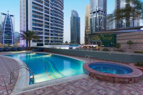 La Buena Vida Holiday Homes - Luxe 1BD, boutique apt full lakeview 1m to Metro, Lake & Almas Tower, Dubaj (fotografie 8)