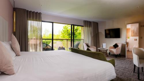 Deluxe Double Room with Spa Access