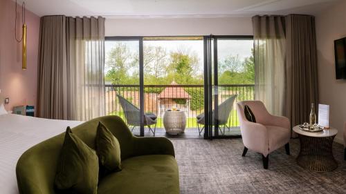 Balcony/terrace, Hatherley Manor Hotel in Gloucester
