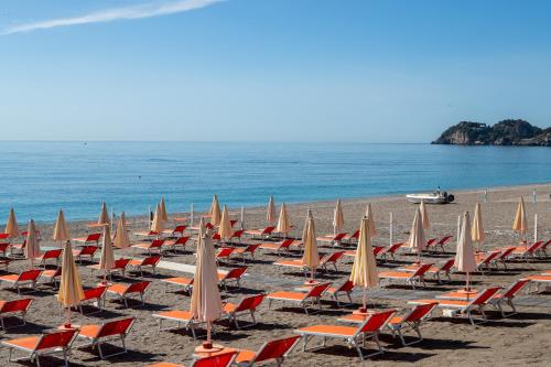 ชายหาด, โรงแรมโอลิมโป เล แตร์ราซเซ (Hotel Olimpo le Terrazze) in เลโตจันนี่