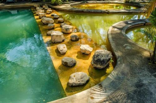 Hot spring bath, Hotel Agua Blanca in Dos Montes