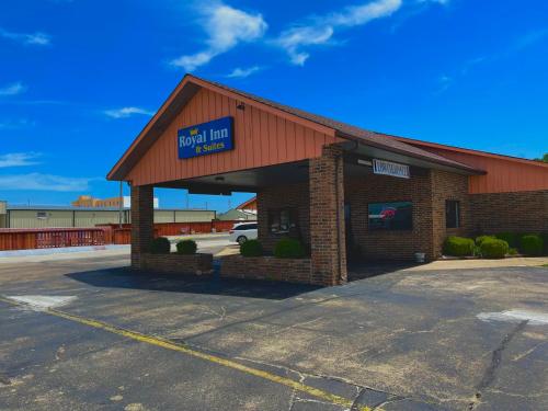 Royal Inn&Suites - Accommodation - Mountain Grove