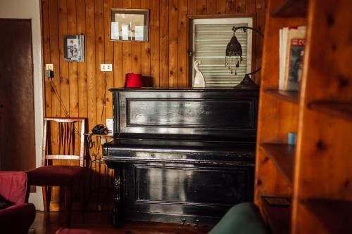 Houseboat65 - Historic home on the Nile - Central Cairo