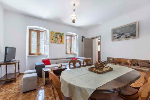 Villa image 6