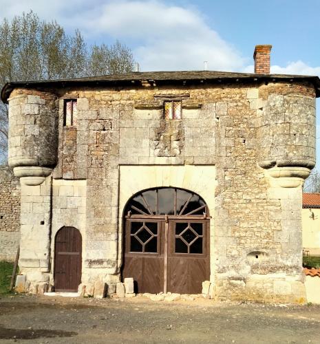 Tuvākā izklaides vieta, Gîte de l'Octroy Poitou (Gite de l'Octroy Poitou) in Pas-de-Jeu