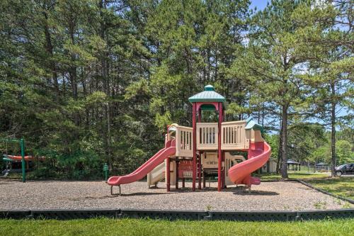 Tellico Village Getaway with Theater, Game Room in Loudon (TN)