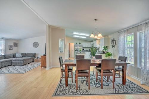 Mt Pleasant Retreat with Grill 10 Mi to Beach in Whitehall Terrace, USA