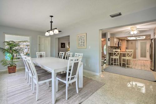 Vibrant Largo Home Heated Pool, Lake Views! in Largo, USA